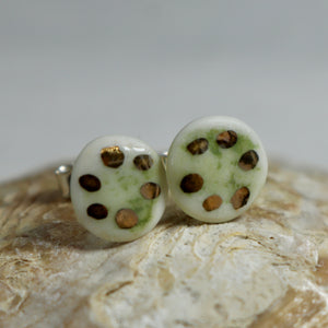 Light green and gold earrings